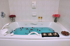 Cartier Place Suite Hotel