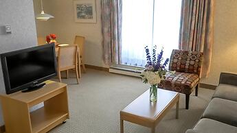 Cartier Place Suite Hotel