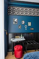 Craves Hotel