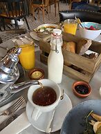 Craves Hotel
