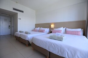 Sandy Beach Hotel & Spa