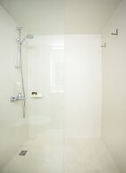 Sandy Beach Hotel & Spa