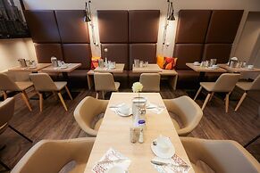 Manhattan Hotel