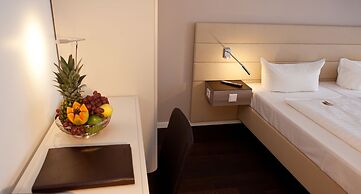 Manhattan Hotel