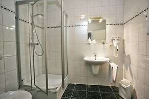 Stargaze Home Hotel