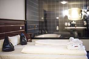 Stargaze Home Hotel
