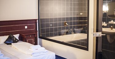 Stargaze Home Hotel