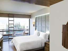 New Hotel