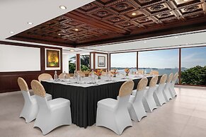 Vivanta Ernakulam, Marine Drive