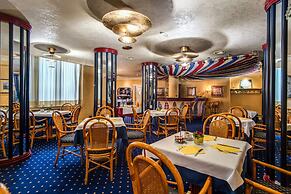Auriga Hotel