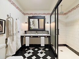 H10 Corregidor Boutique Hotel