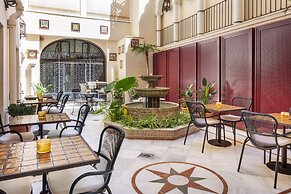 H10 Corregidor Boutique Hotel