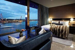 Hotel Riverton