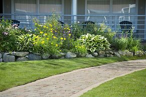 Hyannis Harbor Hotel