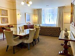 Royal Albert Hotel