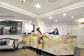 Royal Albert Hotel