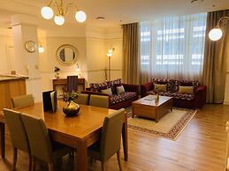 Royal Albert Hotel
