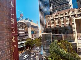 Royal Albert Hotel