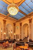 Adelphi Hotel