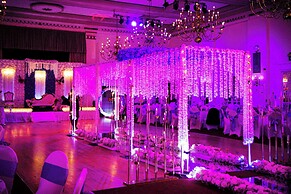 Adelphi Hotel