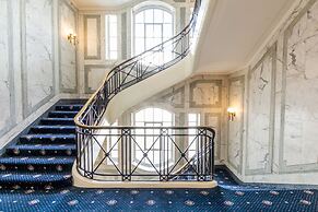 Adelphi Hotel