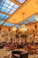 Adelphi Hotel