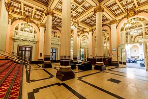 Adelphi Hotel