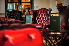 Adelphi Hotel