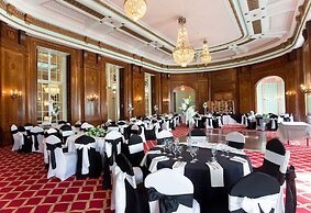 Adelphi Hotel