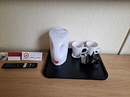 Adelphi Hotel
