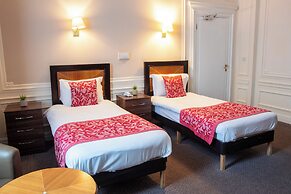 Adelphi Hotel