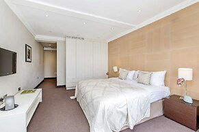 130 Queen's Gate Apartments