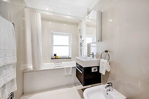 130 Queen's Gate Apartments