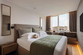Royal Garden Hotel