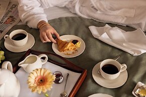 Royal Garden Hotel