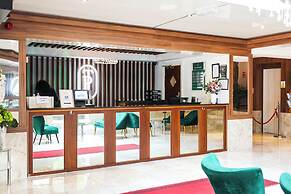 OYO Tong Park Hotel