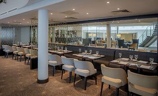 DoubleTree by Hilton London Heathrow Airport