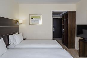 DoubleTree by Hilton London Heathrow Airport