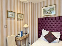 The Leonard Hotel