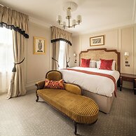 The Leonard Hotel