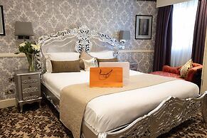 The Leonard Hotel