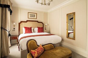 The Leonard Hotel