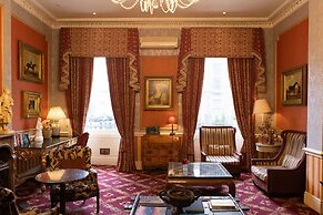 The Leonard Hotel