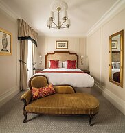 The Leonard Hotel