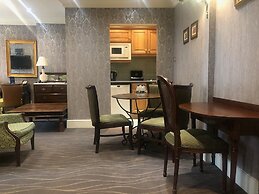 The Leonard Hotel