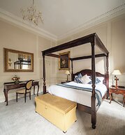 The Leonard Hotel