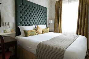 The Leonard Hotel