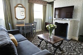 The Leonard Hotel