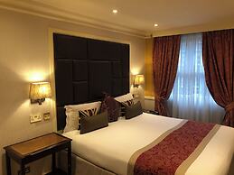 The Leonard Hotel