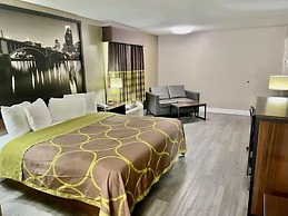 Super 8 by Wyndham Bay St. Louis